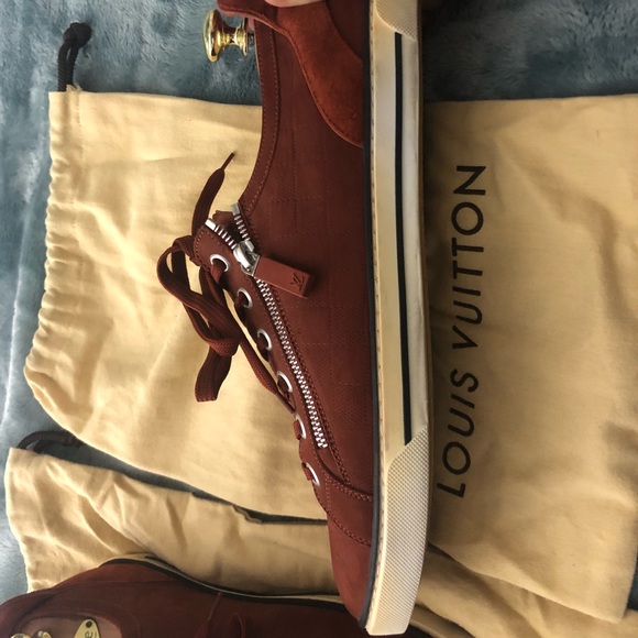 Louis Vuitton sneaker like new - Picture 3 of 8